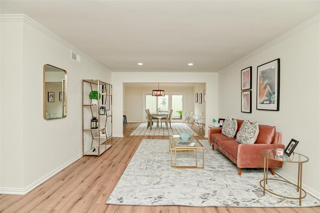 12612 2 Rip Van Winkle Drive, Houston, Texas 77024, 3 Bedrooms Bedrooms, 8 Rooms Rooms,2 BathroomsBathrooms,Townhouse/condo,For Sale,Rip Van Winkle,55976326