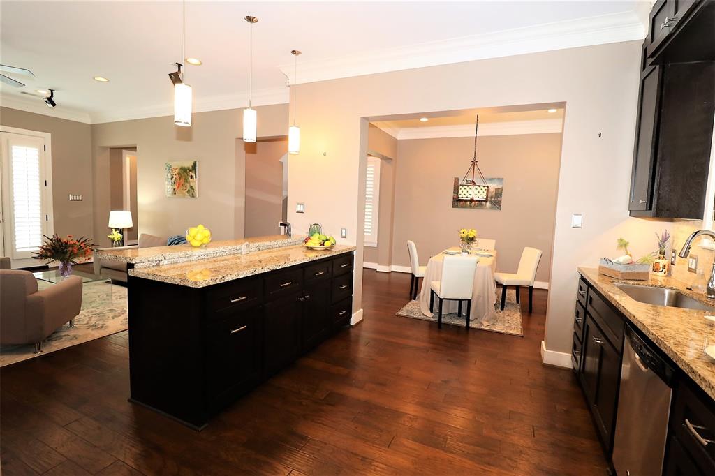2635 3 Ashland Street, Houston, Texas 77008, 3 Bedrooms Bedrooms, 6 Rooms Rooms,3 BathroomsBathrooms,Townhouse/condo,For Sale,Ashland,67117978