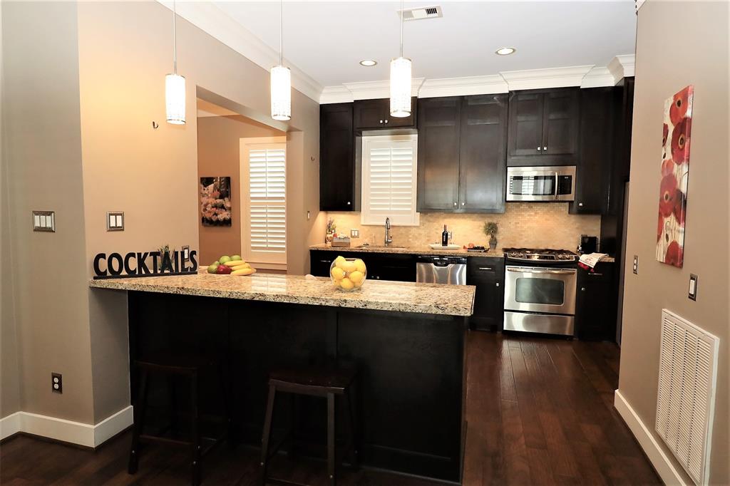 2635 3 Ashland Street, Houston, Texas 77008, 3 Bedrooms Bedrooms, 6 Rooms Rooms,3 BathroomsBathrooms,Townhouse/condo,For Sale,Ashland,67117978