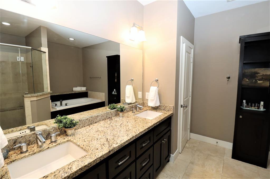 2635 3 Ashland Street, Houston, Texas 77008, 3 Bedrooms Bedrooms, 6 Rooms Rooms,3 BathroomsBathrooms,Townhouse/condo,For Sale,Ashland,67117978