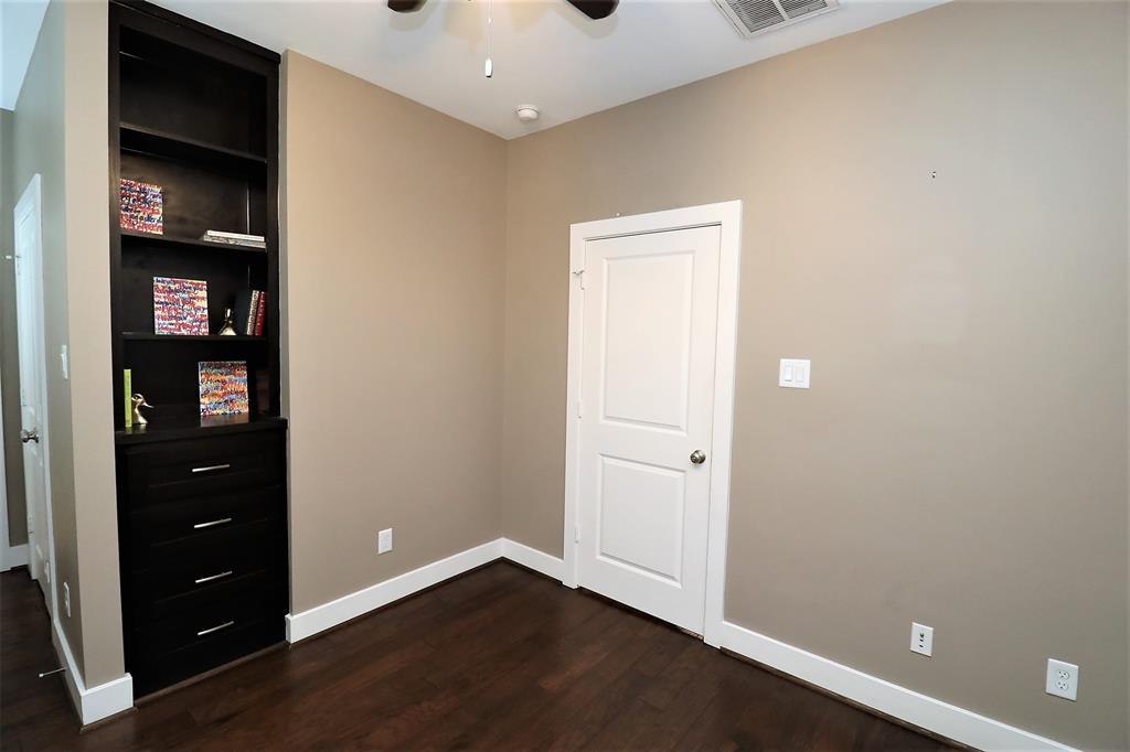 2635 3 Ashland Street, Houston, Texas 77008, 3 Bedrooms Bedrooms, 6 Rooms Rooms,3 BathroomsBathrooms,Townhouse/condo,For Sale,Ashland,67117978