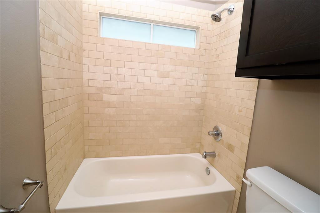2635 3 Ashland Street, Houston, Texas 77008, 3 Bedrooms Bedrooms, 6 Rooms Rooms,3 BathroomsBathrooms,Townhouse/condo,For Sale,Ashland,67117978