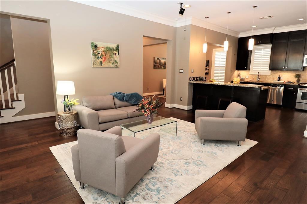 2635 3 Ashland Street, Houston, Texas 77008, 3 Bedrooms Bedrooms, 6 Rooms Rooms,3 BathroomsBathrooms,Townhouse/condo,For Sale,Ashland,67117978