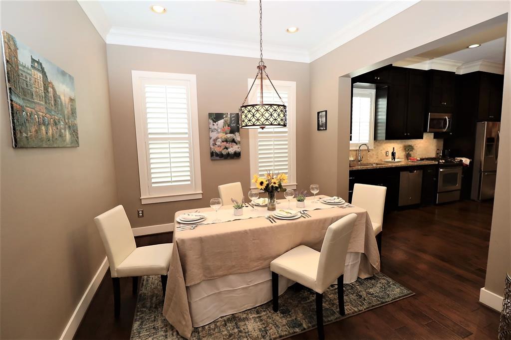 2635 3 Ashland Street, Houston, Texas 77008, 3 Bedrooms Bedrooms, 6 Rooms Rooms,3 BathroomsBathrooms,Townhouse/condo,For Sale,Ashland,67117978