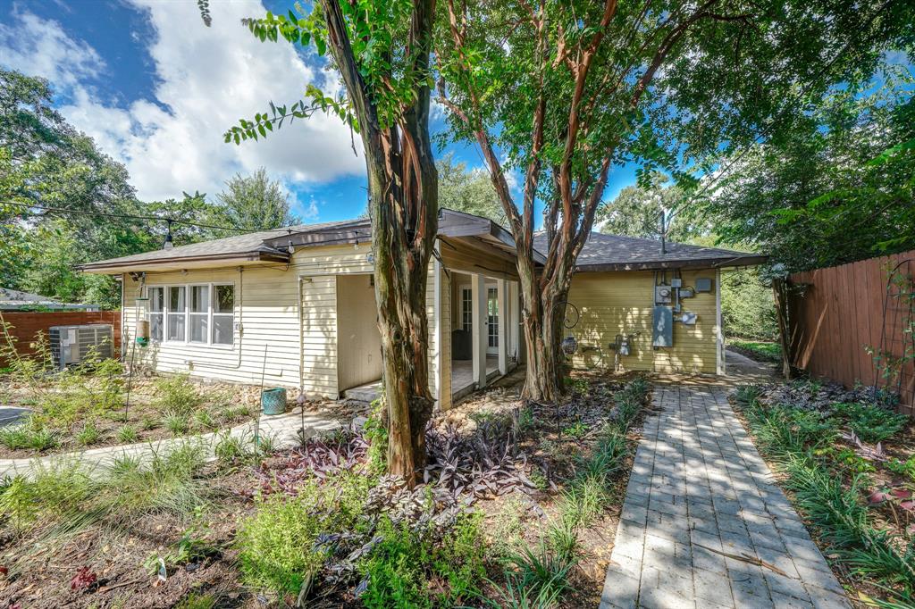 802 1 Nashua Street, Houston, Texas 77008, 3 Bedrooms Bedrooms, 8 Rooms Rooms,3 BathroomsBathrooms,Single-family,For Sale,Nashua,20962732