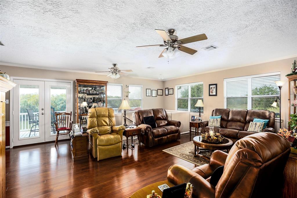 10506 2 County Road 200, Alvin, Texas 77511, 2 Bedrooms Bedrooms, 2 Rooms Rooms,3 BathroomsBathrooms,Single-family,For Sale,County Road 200,52595571