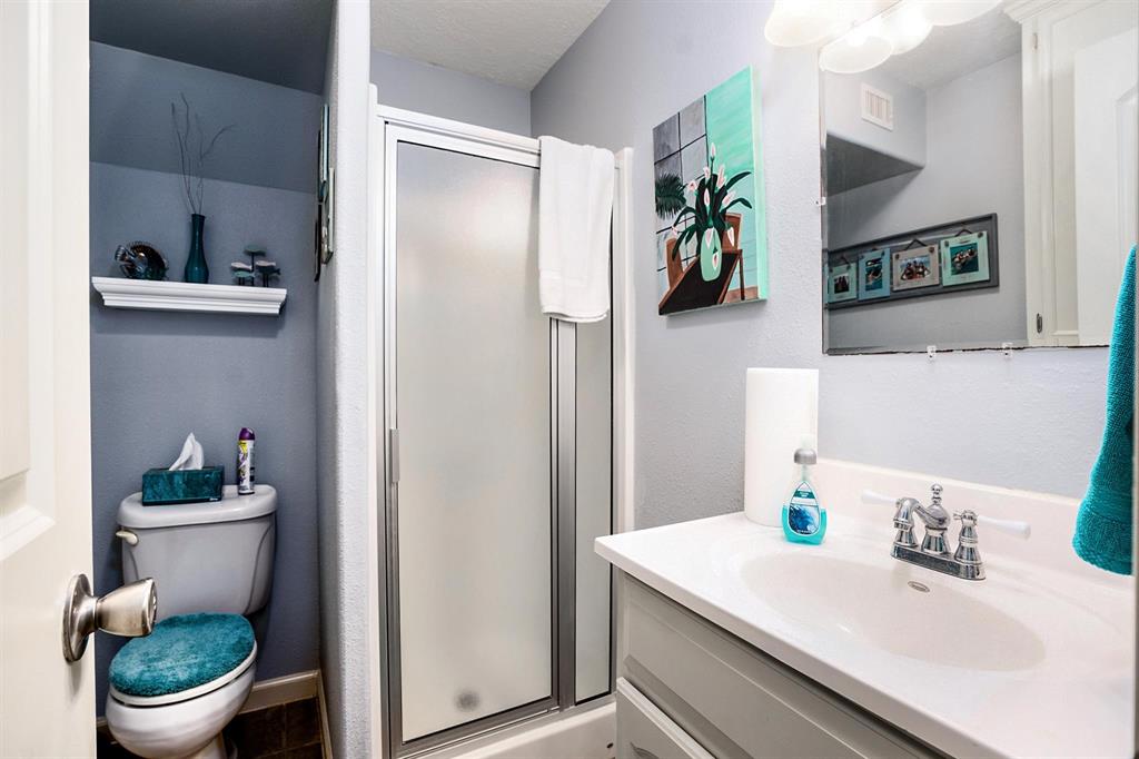 10506 2 County Road 200, Alvin, Texas 77511, 2 Bedrooms Bedrooms, 2 Rooms Rooms,3 BathroomsBathrooms,Single-family,For Sale,County Road 200,52595571