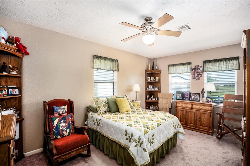 10506 2 County Road 200, Alvin, Texas 77511, 2 Bedrooms Bedrooms, 2 Rooms Rooms,3 BathroomsBathrooms,Single-family,For Sale,County Road 200,52595571