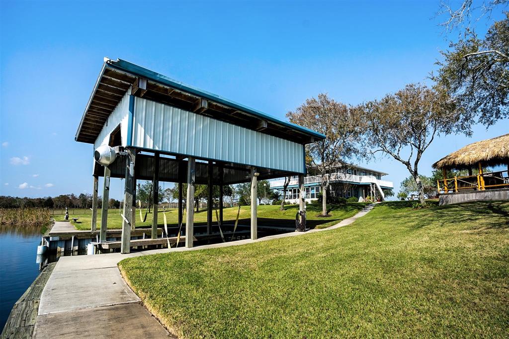 10506 2 County Road 200, Alvin, Texas 77511, 2 Bedrooms Bedrooms, 2 Rooms Rooms,3 BathroomsBathrooms,Single-family,For Sale,County Road 200,52595571