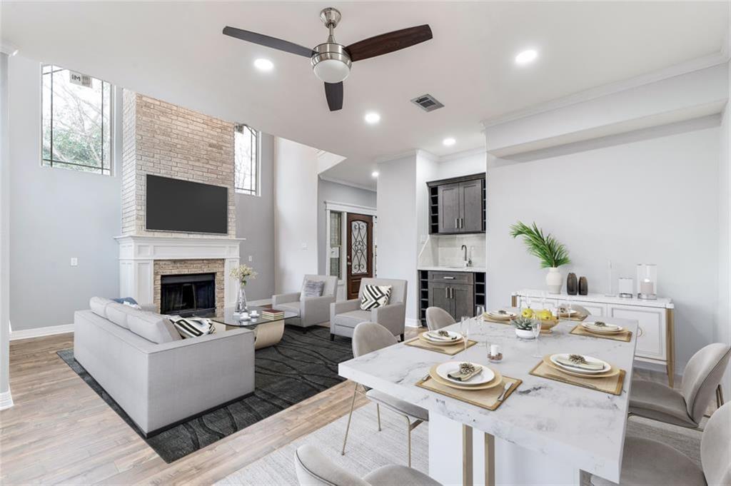 660 2 Eldridge Parkway, Houston, Texas 77079, 3 Bedrooms Bedrooms, 7 Rooms Rooms,2 BathroomsBathrooms,Townhouse/condo,For Sale,Eldridge,65864237