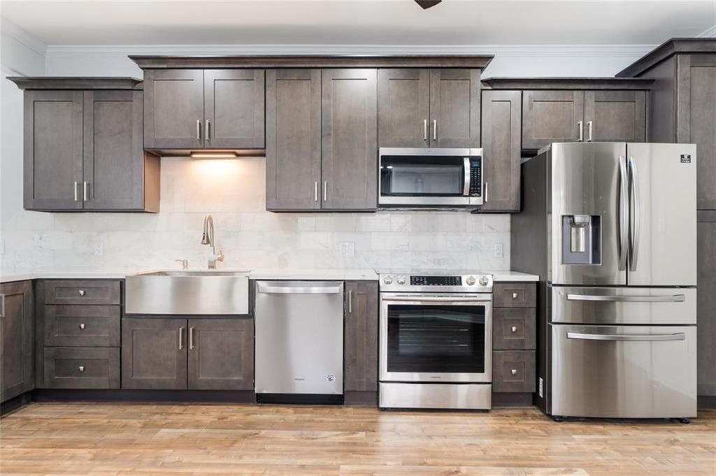 660 2 Eldridge Parkway, Houston, Texas 77079, 3 Bedrooms Bedrooms, 7 Rooms Rooms,2 BathroomsBathrooms,Townhouse/condo,For Sale,Eldridge,65864237