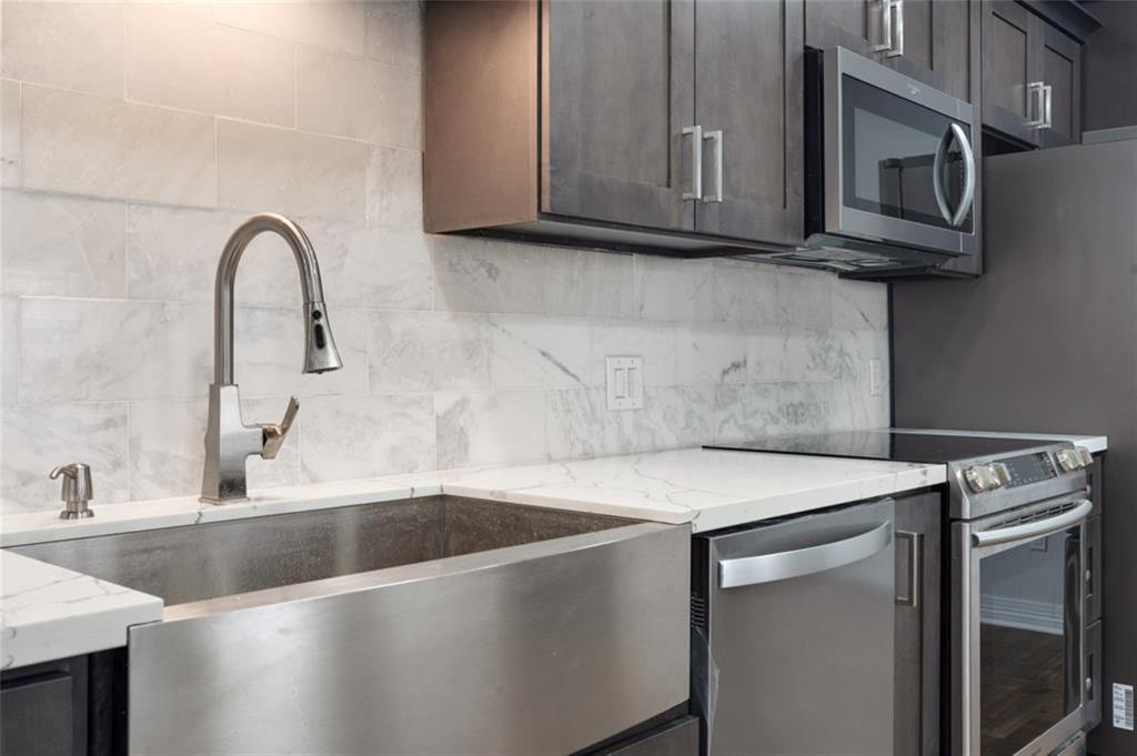 660 2 Eldridge Parkway, Houston, Texas 77079, 3 Bedrooms Bedrooms, 7 Rooms Rooms,2 BathroomsBathrooms,Townhouse/condo,For Sale,Eldridge,65864237