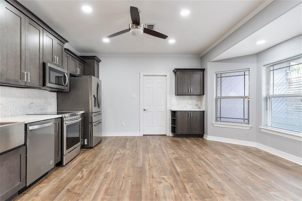 660 2 Eldridge Parkway, Houston, Texas 77079, 3 Bedrooms Bedrooms, 7 Rooms Rooms,2 BathroomsBathrooms,Townhouse/condo,For Sale,Eldridge,65864237