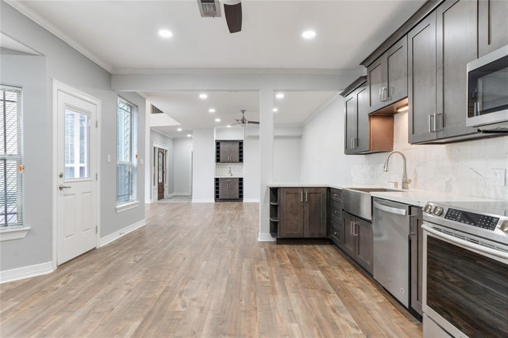 660 2 Eldridge Parkway, Houston, Texas 77079, 3 Bedrooms Bedrooms, 7 Rooms Rooms,2 BathroomsBathrooms,Townhouse/condo,For Sale,Eldridge,65864237