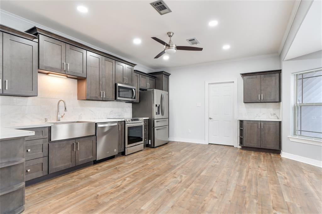 660 2 Eldridge Parkway, Houston, Texas 77079, 3 Bedrooms Bedrooms, 7 Rooms Rooms,2 BathroomsBathrooms,Townhouse/condo,For Sale,Eldridge,65864237