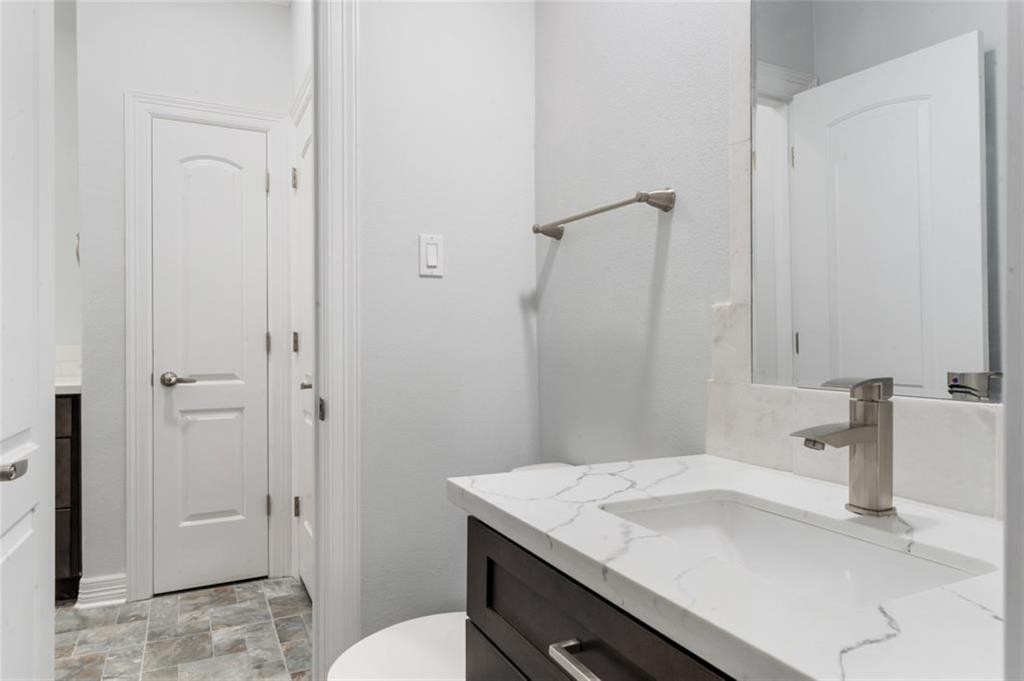 660 2 Eldridge Parkway, Houston, Texas 77079, 3 Bedrooms Bedrooms, 7 Rooms Rooms,2 BathroomsBathrooms,Townhouse/condo,For Sale,Eldridge,65864237
