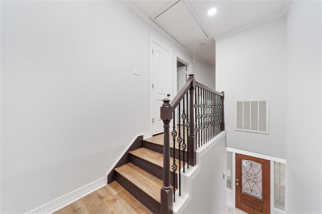 660 2 Eldridge Parkway, Houston, Texas 77079, 3 Bedrooms Bedrooms, 7 Rooms Rooms,2 BathroomsBathrooms,Townhouse/condo,For Sale,Eldridge,65864237