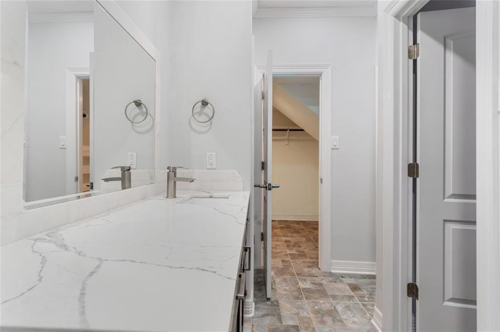 660 2 Eldridge Parkway, Houston, Texas 77079, 3 Bedrooms Bedrooms, 7 Rooms Rooms,2 BathroomsBathrooms,Townhouse/condo,For Sale,Eldridge,65864237