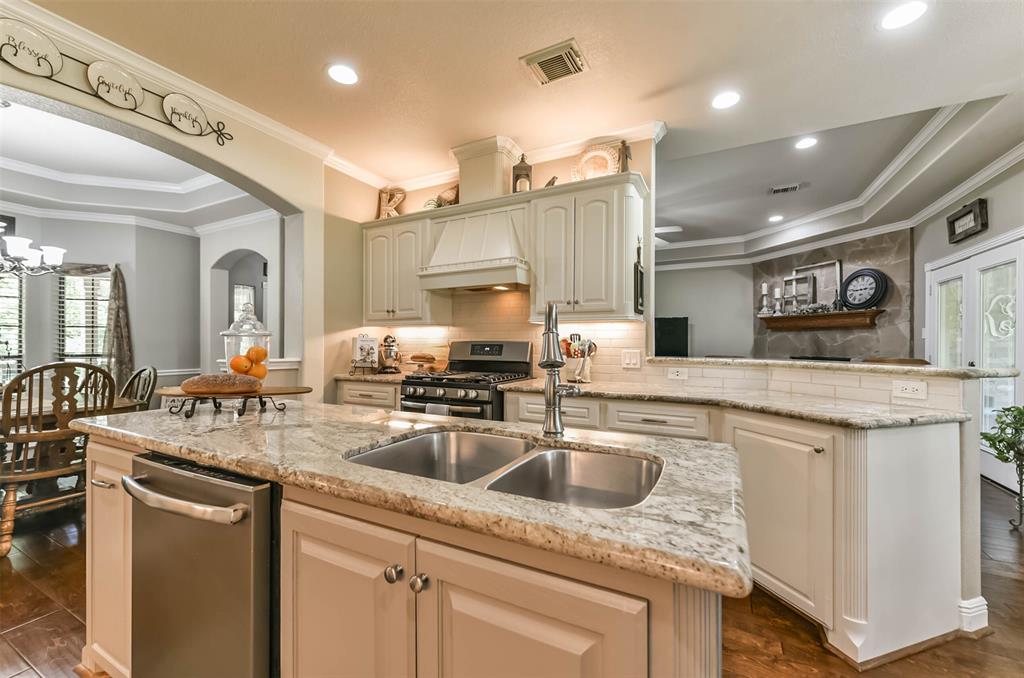 16830 1 County Road 39, Rosharon, Texas 77583, 3 Bedrooms Bedrooms, 9 Rooms Rooms,2 BathroomsBathrooms,Country Homes/acreage,For Sale,County Road 39,72281049