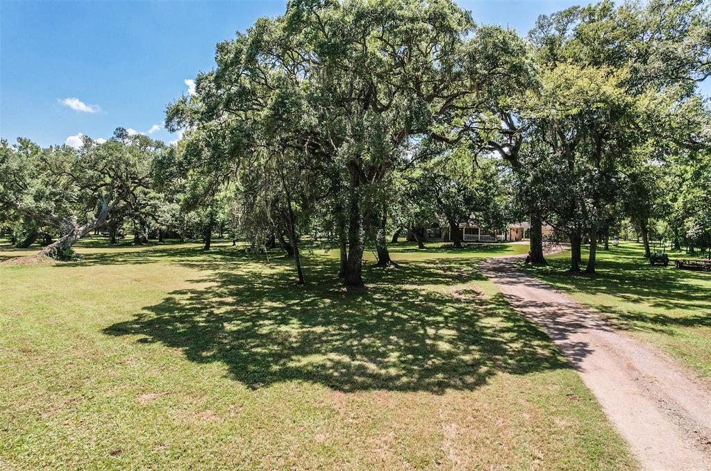 16830 1 County Road 39, Rosharon, Texas 77583, 3 Bedrooms Bedrooms, 9 Rooms Rooms,2 BathroomsBathrooms,Country Homes/acreage,For Sale,County Road 39,72281049