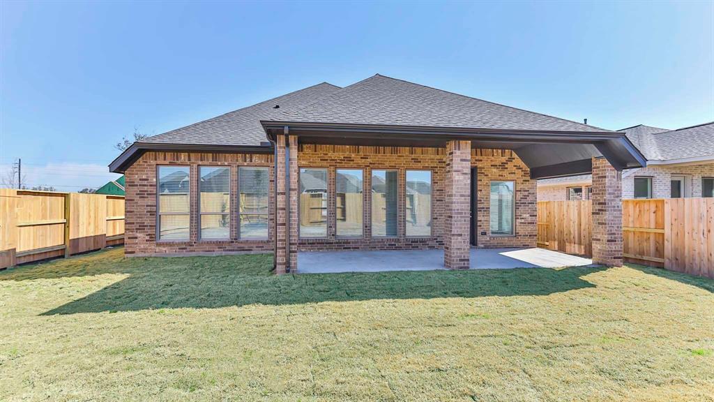 10118 1 Maclaren Drive, Iowa Colony, Texas 77583, 4 Bedrooms Bedrooms, 8 Rooms Rooms,3 BathroomsBathrooms,Single-family,For Sale,Maclaren,13460715