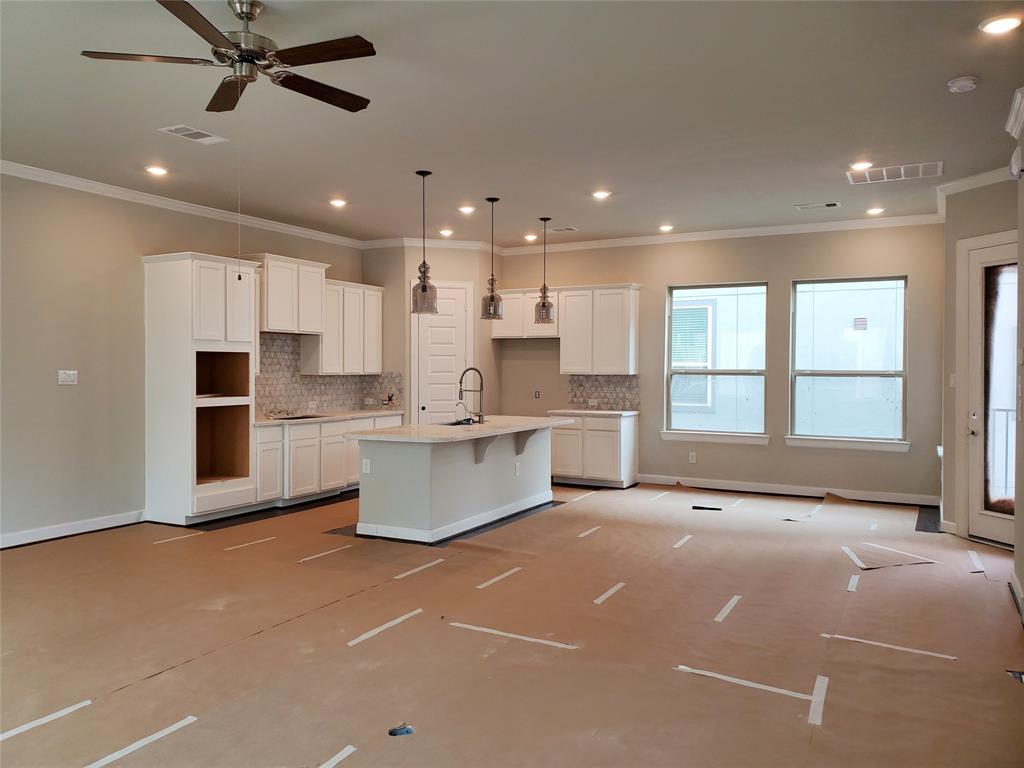 4008 3 Centre Glen Drive, Houston, Texas 77043, 4 Bedrooms Bedrooms, 12 Rooms Rooms,3 BathroomsBathrooms,Single-family,For Sale,Centre Glen,68879871