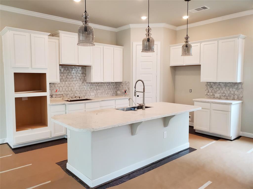 4008 3 Centre Glen Drive, Houston, Texas 77043, 4 Bedrooms Bedrooms, 12 Rooms Rooms,3 BathroomsBathrooms,Single-family,For Sale,Centre Glen,68879871