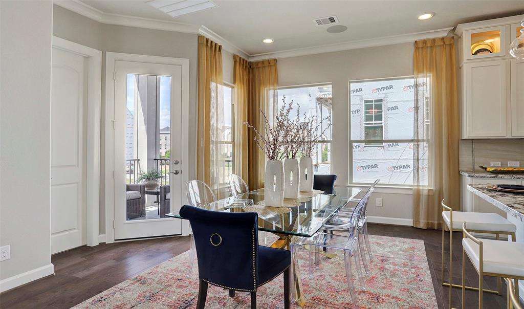 4008 3 Centre Glen Drive, Houston, Texas 77043, 4 Bedrooms Bedrooms, 12 Rooms Rooms,3 BathroomsBathrooms,Single-family,For Sale,Centre Glen,68879871