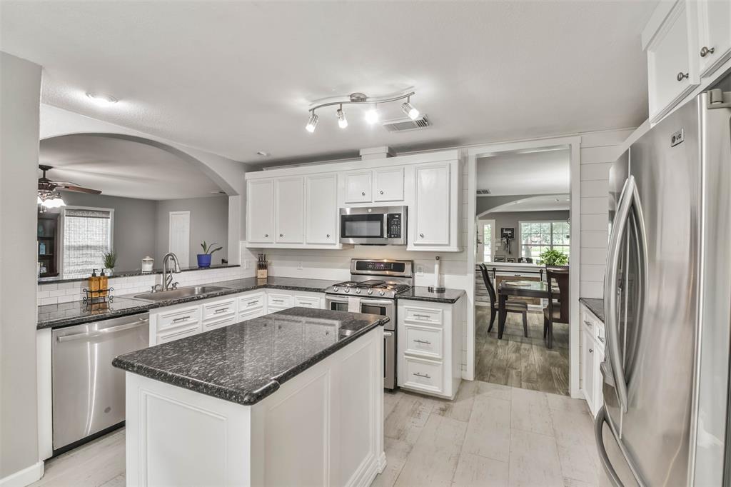 606 2 Rollingwood Street, Pinehurst, Texas 77362, 5 Bedrooms Bedrooms, 5 Rooms Rooms,3 BathroomsBathrooms,Single-family,For Sale,Rollingwood,86499949