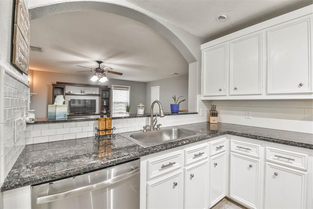 606 2 Rollingwood Street, Pinehurst, Texas 77362, 5 Bedrooms Bedrooms, 5 Rooms Rooms,3 BathroomsBathrooms,Single-family,For Sale,Rollingwood,86499949