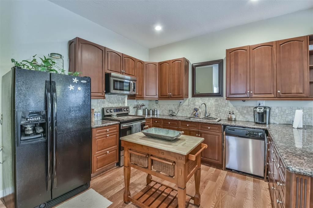 606 2 Rollingwood Street, Pinehurst, Texas 77362, 5 Bedrooms Bedrooms, 5 Rooms Rooms,3 BathroomsBathrooms,Single-family,For Sale,Rollingwood,86499949