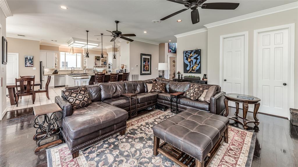 4805 3 Valerie Street, Bellaire, Texas 77401, 4 Bedrooms Bedrooms, 12 Rooms Rooms,4 BathroomsBathrooms,Single-family,For Sale,Valerie,71532195
