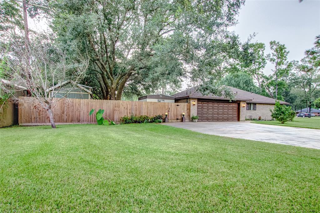 Dayton, TX 77535,18 River Oaks ST