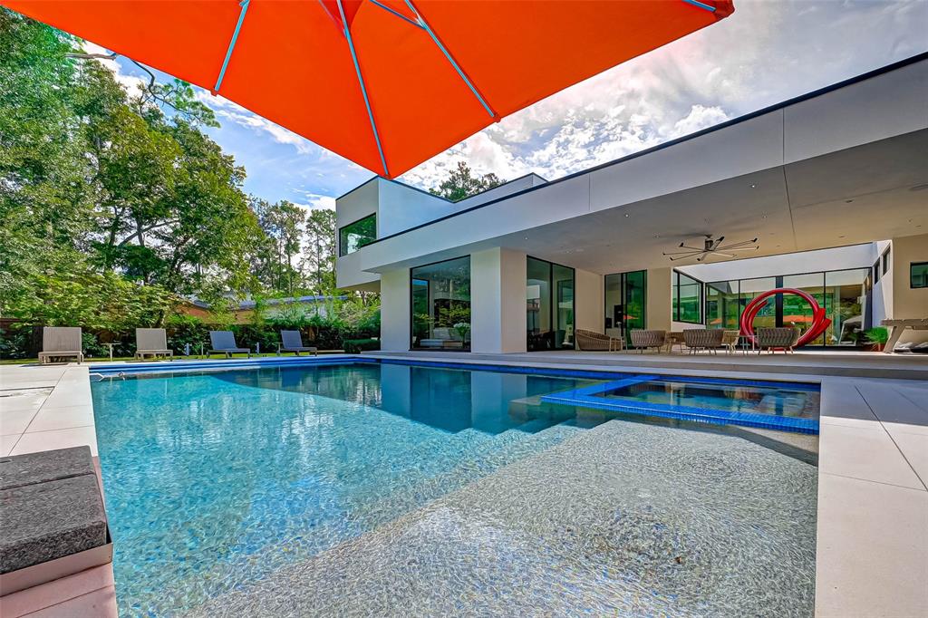 11526 2 Raintree Circle, Houston, Texas 77024, 7 Bedrooms Bedrooms, 15 Rooms Rooms,7 BathroomsBathrooms,Single-family,For Sale,Raintree,81340707