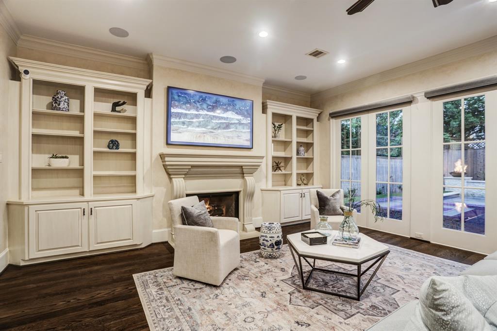 3919 3 Drake Street, Houston, Texas 77005, 4 Bedrooms Bedrooms, 10 Rooms Rooms,3 BathroomsBathrooms,Single-family,For Sale,Drake,71329356
