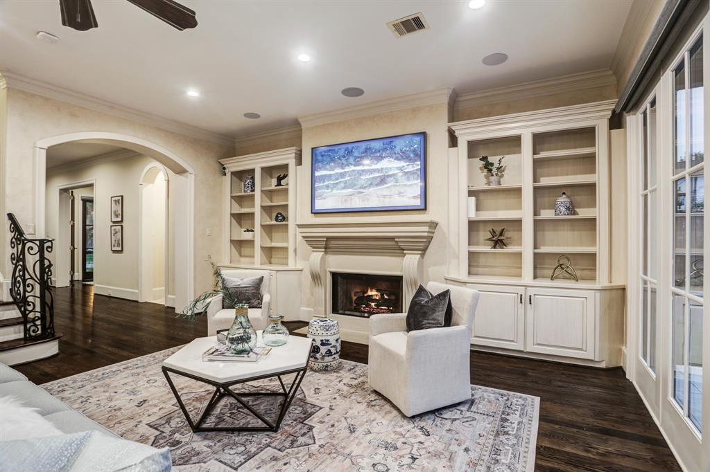 3919 3 Drake Street, Houston, Texas 77005, 4 Bedrooms Bedrooms, 10 Rooms Rooms,3 BathroomsBathrooms,Single-family,For Sale,Drake,71329356