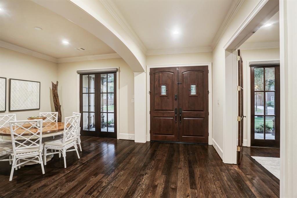3919 3 Drake Street, Houston, Texas 77005, 4 Bedrooms Bedrooms, 10 Rooms Rooms,3 BathroomsBathrooms,Single-family,For Sale,Drake,71329356