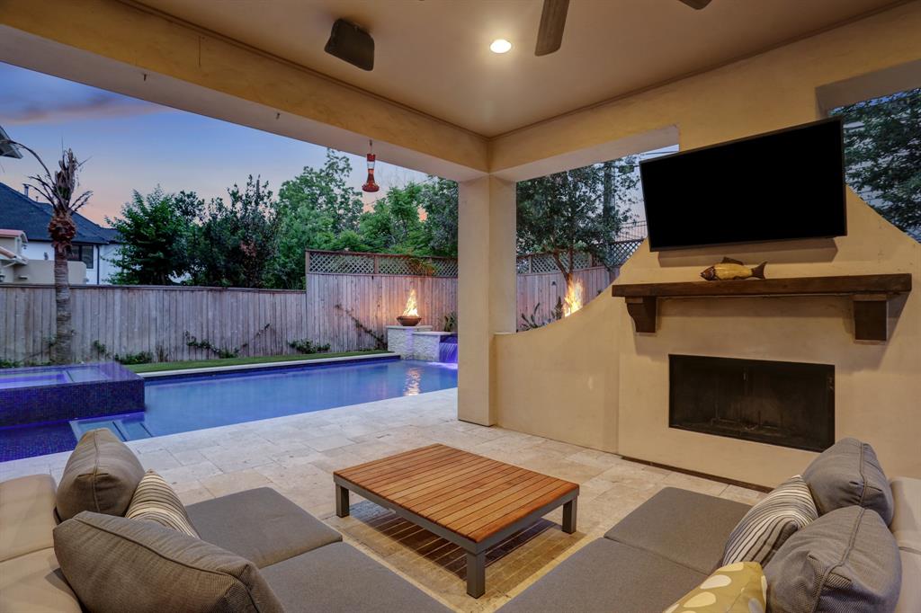 3919 3 Drake Street, Houston, Texas 77005, 4 Bedrooms Bedrooms, 10 Rooms Rooms,3 BathroomsBathrooms,Single-family,For Sale,Drake,71329356