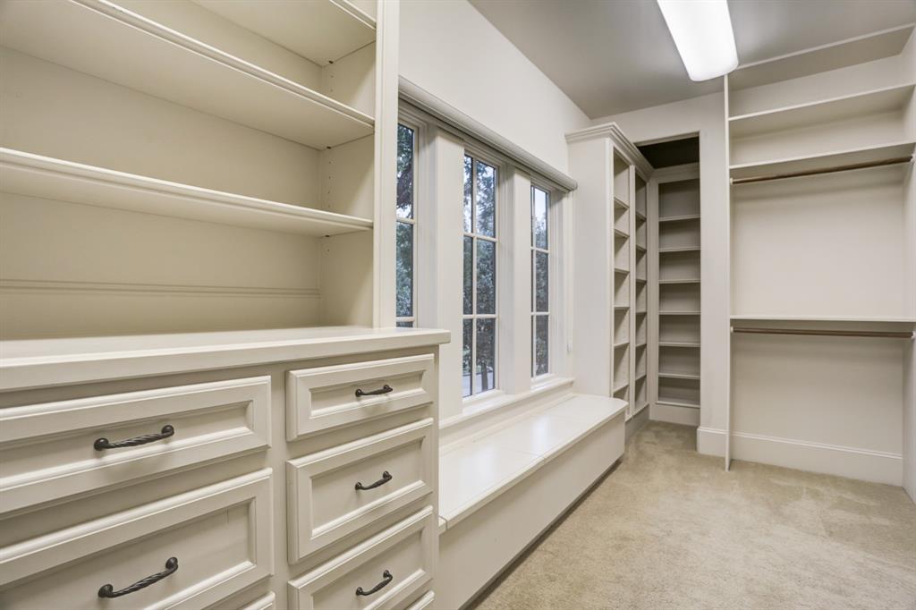 3919 3 Drake Street, Houston, Texas 77005, 4 Bedrooms Bedrooms, 10 Rooms Rooms,3 BathroomsBathrooms,Single-family,For Sale,Drake,71329356