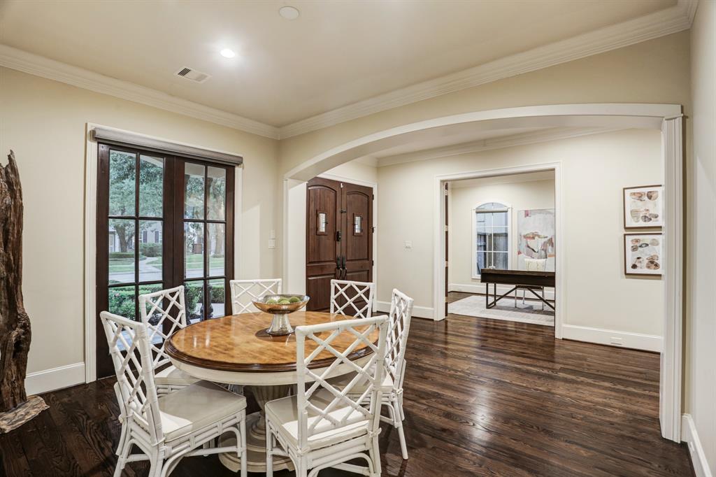 3919 3 Drake Street, Houston, Texas 77005, 4 Bedrooms Bedrooms, 10 Rooms Rooms,3 BathroomsBathrooms,Single-family,For Sale,Drake,71329356