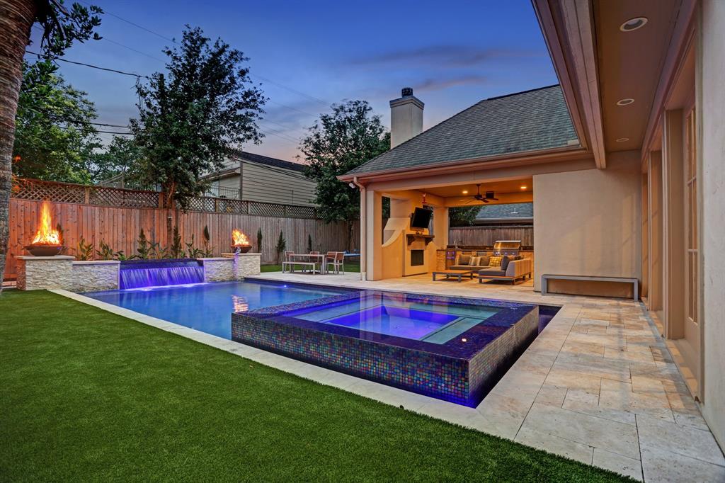 3919 3 Drake Street, Houston, Texas 77005, 4 Bedrooms Bedrooms, 10 Rooms Rooms,3 BathroomsBathrooms,Single-family,For Sale,Drake,71329356