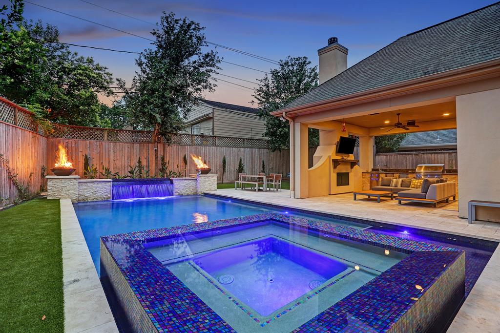 3919 3 Drake Street, Houston, Texas 77005, 4 Bedrooms Bedrooms, 10 Rooms Rooms,3 BathroomsBathrooms,Single-family,For Sale,Drake,71329356