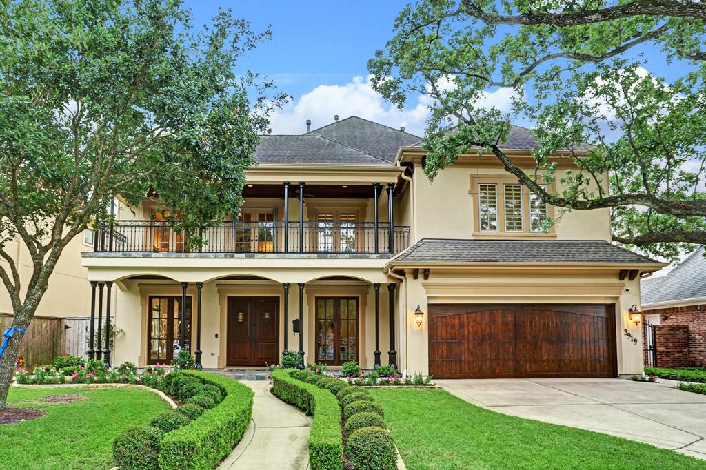 3919 3 Drake Street, Houston, Texas 77005, 4 Bedrooms Bedrooms, 10 Rooms Rooms,3 BathroomsBathrooms,Single-family,For Sale,Drake,71329356