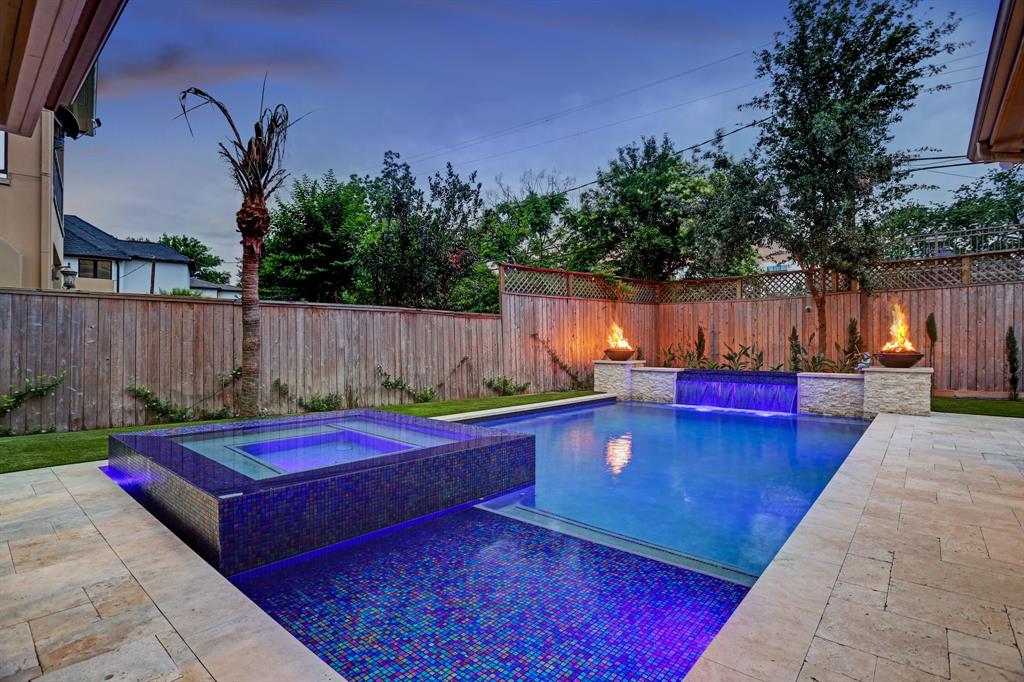 3919 3 Drake Street, Houston, Texas 77005, 4 Bedrooms Bedrooms, 10 Rooms Rooms,3 BathroomsBathrooms,Single-family,For Sale,Drake,71329356