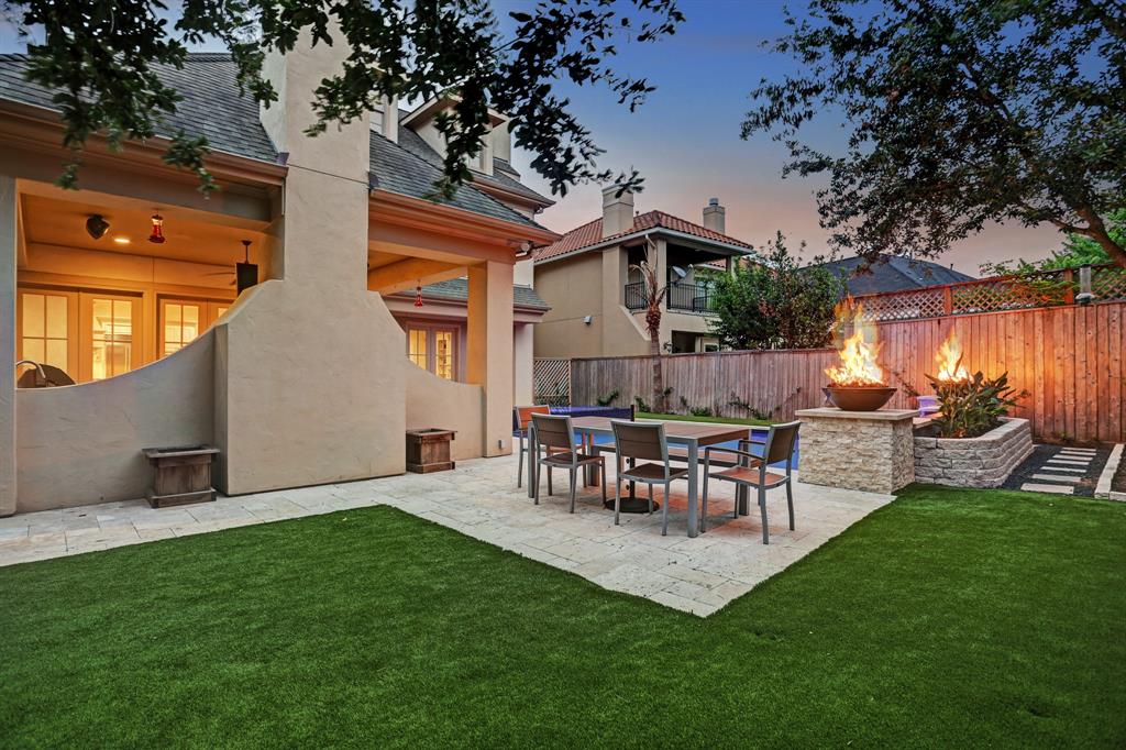 3919 3 Drake Street, Houston, Texas 77005, 4 Bedrooms Bedrooms, 10 Rooms Rooms,3 BathroomsBathrooms,Single-family,For Sale,Drake,71329356