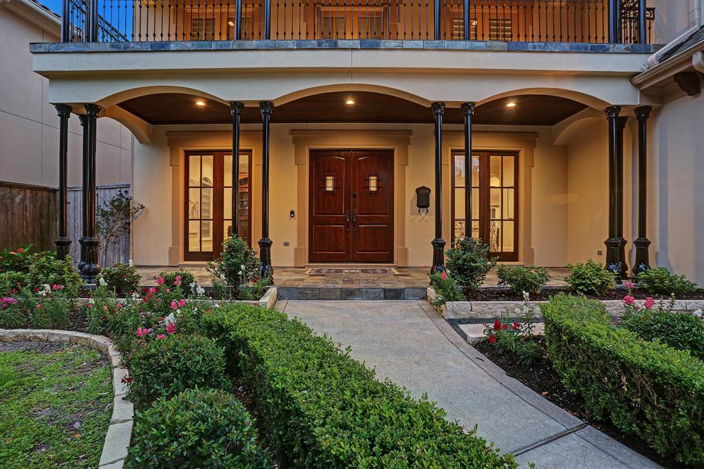 3919 3 Drake Street, Houston, Texas 77005, 4 Bedrooms Bedrooms, 10 Rooms Rooms,3 BathroomsBathrooms,Single-family,For Sale,Drake,71329356