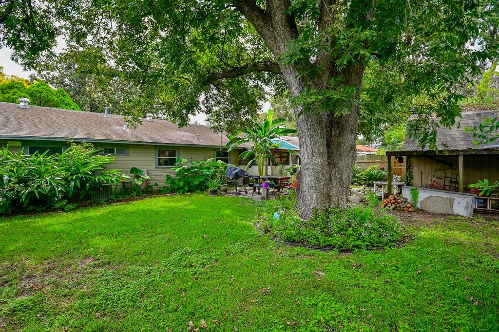 6522 1 Westview Drive, Houston, Texas 77055, 3 Bedrooms Bedrooms, 8 Rooms Rooms,1 BathroomBathrooms,Single-family,For Sale,Westview,62506926