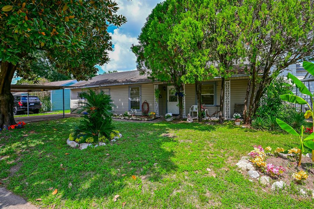 6522 1 Westview Drive, Houston, Texas 77055, 3 Bedrooms Bedrooms, 8 Rooms Rooms,1 BathroomBathrooms,Single-family,For Sale,Westview,62506926