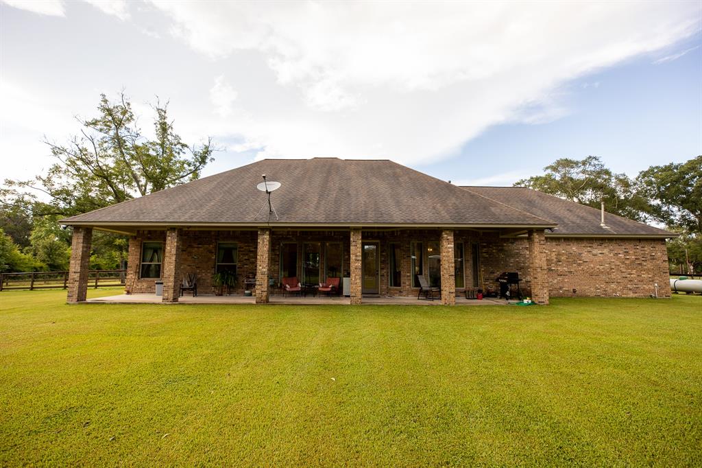 5745 1 County Road 823 Road, West Columbia, Texas 77486, 3 Bedrooms Bedrooms, 8 Rooms Rooms,2 BathroomsBathrooms,Country Homes/acreage,For Sale,County Road 823,44237262