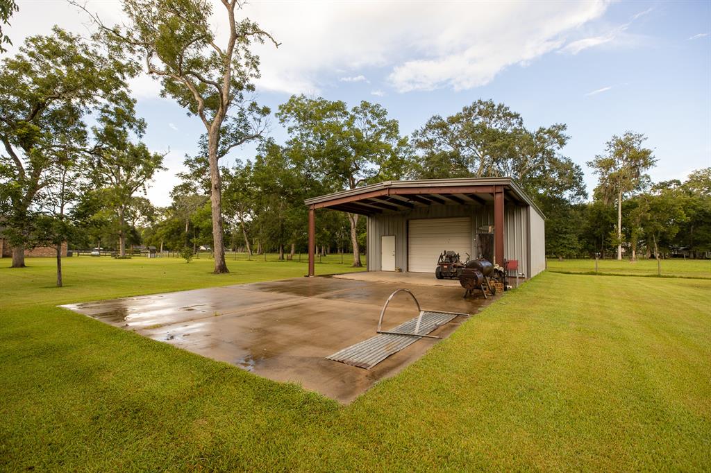 5745 1 County Road 823 Road, West Columbia, Texas 77486, 3 Bedrooms Bedrooms, 8 Rooms Rooms,2 BathroomsBathrooms,Country Homes/acreage,For Sale,County Road 823,44237262